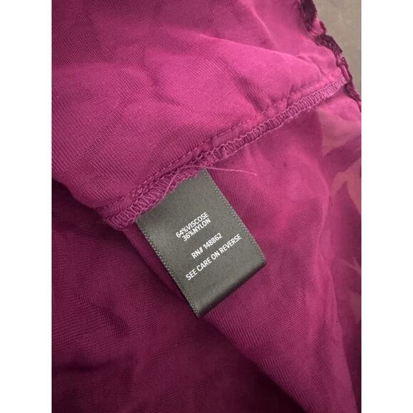 Torrid Floral Blouse, Magenta with Velvet Floral Pattern Size 3X NWT - Picture 13 of 13